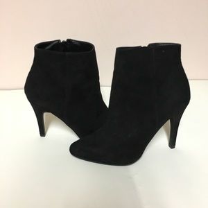 BLACK BOOTIES
